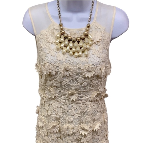 Thistle Pearl Cream Crocheted 3D Flowers Dress - Picture 3 of 6
